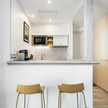 アパート Renting - 35b Massena - Chic Cosy Calm Balcony Massena Pedestrian Heart *