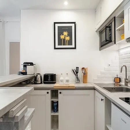 Renting - 35b Massena - Chic Cosy Calm Balcony Massena Pedestrian Heart ニース