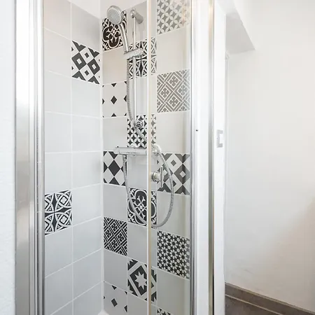 Renting - 35b Massena - Chic Cosy Calm Balcony Massena Pedestrian Heart * ニース