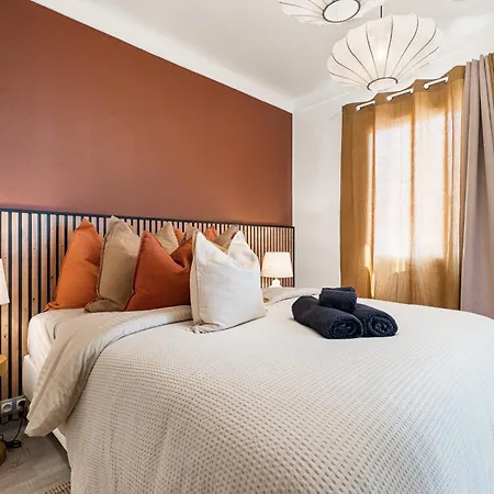 Renting - 35b Massena - Chic Cosy Calm Balcony Massena Pedestrian Heart ニース